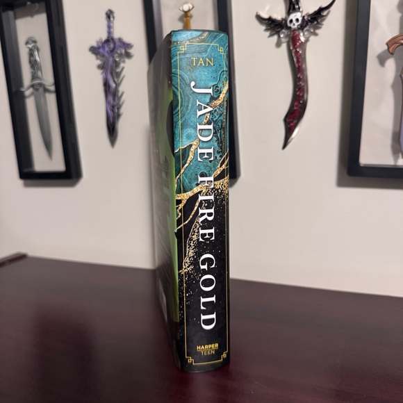 Jade Fire Gold by June CL Tan - Picture 4 of 7